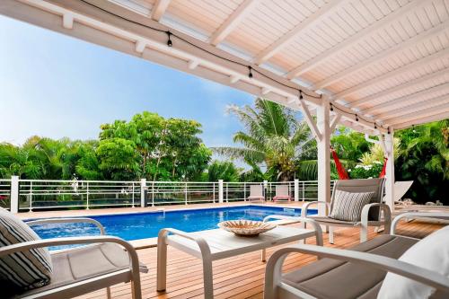 สระว่ายน้ำที่อยู่ใกล้ ๆ หรือใน Villa Colibri