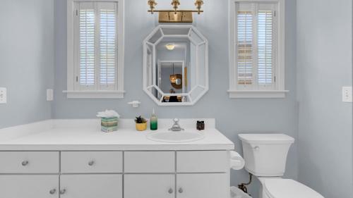 Phòng tắm tại Ion by AvantStay Walk to Beach Dining Shopping Central Location Deck