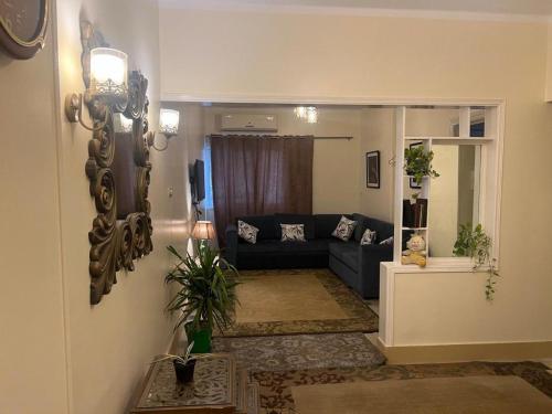 Charming &Cosy Apt in Heliopolis nr Airport