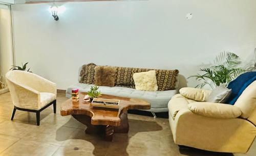 Khu vực ghế ngồi tại Apartamento San Borja