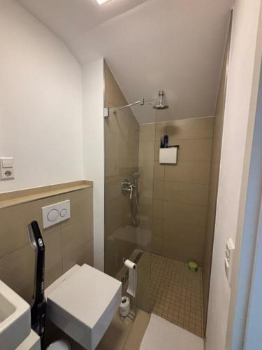 Ένα μπάνιο στο Lower Pollicott