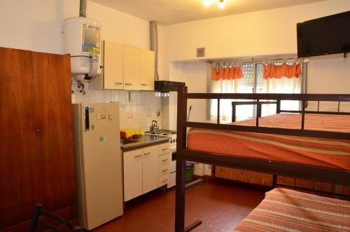 Η κουζίνα ή μικρή κουζίνα στο Lo de Carlos