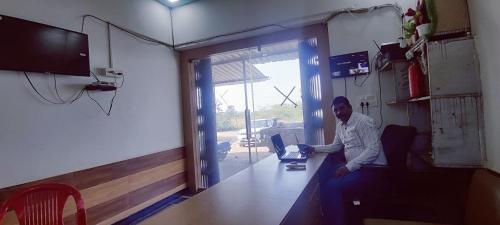 Φωτογραφία από το άλμπουμ του Hotel O Deva Hotel And Restaurant σε Barli