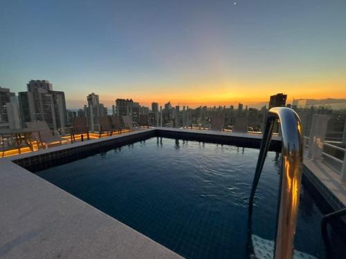 منظر شروق وغروب الشمس من الشقة أو بالجوار