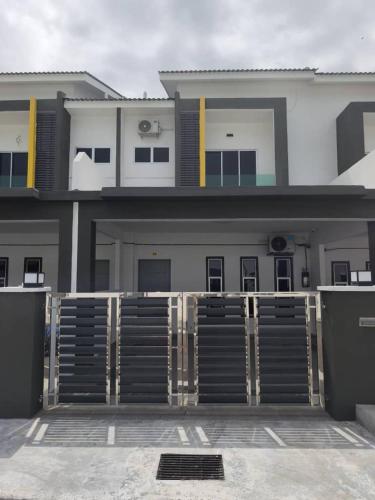 Tòa nhà nơi căn hộ tọa lạc