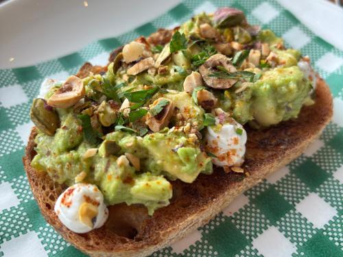 Φαγητό σε αυτό το ξενοδοχείο διαμερισμάτων ή κάπου εκεί κοντά