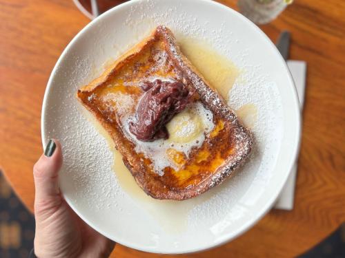 Φαγητό σε αυτό το ξενοδοχείο διαμερισμάτων ή κάπου εκεί κοντά