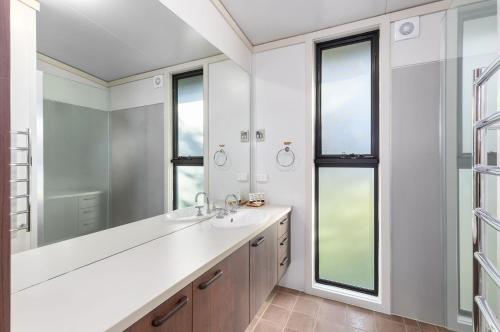 Ένα μπάνιο στο Ecocrackenback 5