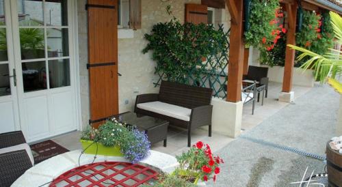 Градина пред Logis Hostellerie des Ducs