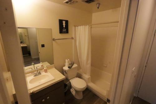 Gallery image of Beautiful 2 Queed Beds Apart in BH in Los Angeles