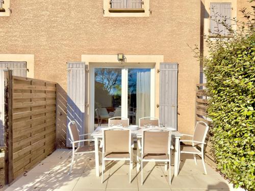 Μπαλκόνι ή βεράντα στο La Traversante du Mas, 6 pers piscine à Calvisson