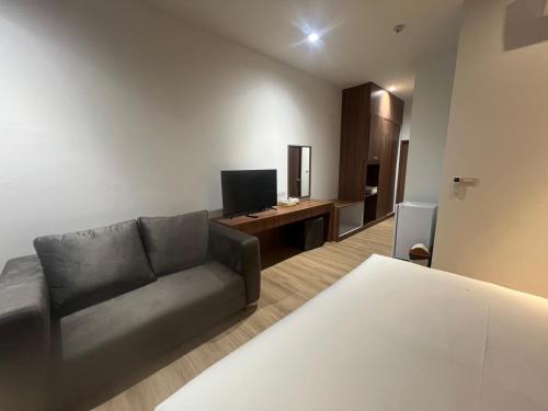 Μια τηλεόραση ή/και κέντρο ψυχαγωγίας στο J&P Hotel Sriracha