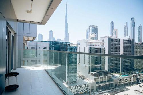 Burj Khalifa View - Cozy 1BR - Pool - Gym - Spa
