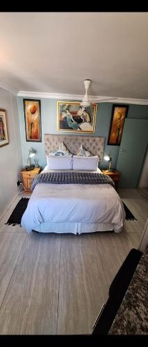 Ένα ή περισσότερα κρεβάτια σε δωμάτιο στο 210 at Beach