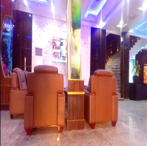 Χώρος καθιστικού στο Portsmouth Villa Hotel & Suites