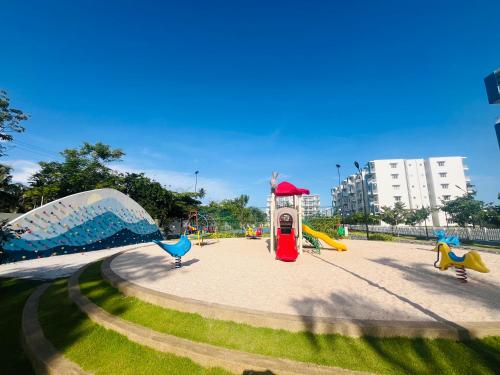 Бассейн в Celestial Negombo Pool View Resort Apartments или поблизости