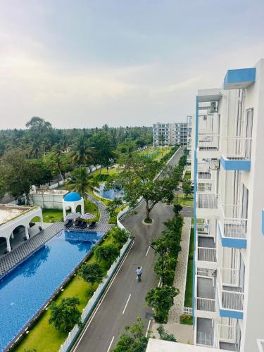 Бассейн в Celestial Negombo Pool View Resort Apartments или поблизости