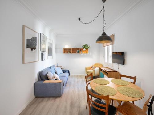 Cosy Sants Apartment