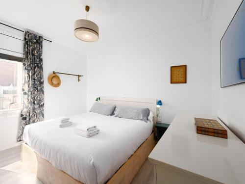 Cosy Sants Apartment