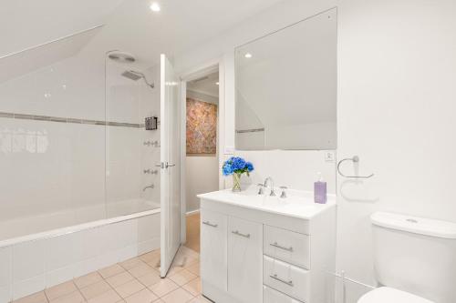 Ένα μπάνιο στο George's - KV Golf Course, Kangaroos & Wildlife