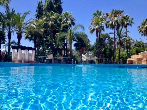 Penthouse Marbella, Panoramic Sea Views, Terrace, Pool & Parking