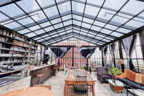 Χώρος καθιστικού στο Gervasia Hotel Makati