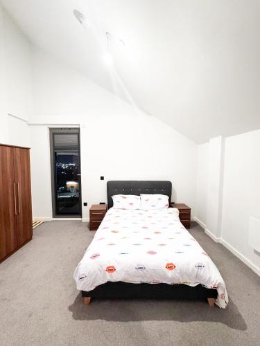 Ένα ή περισσότερα κρεβάτια σε δωμάτιο στο Jeta Living