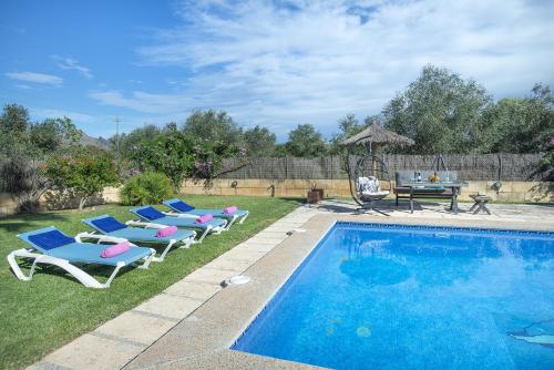 Owl Booking Villa Can Barrio - Family and Friends