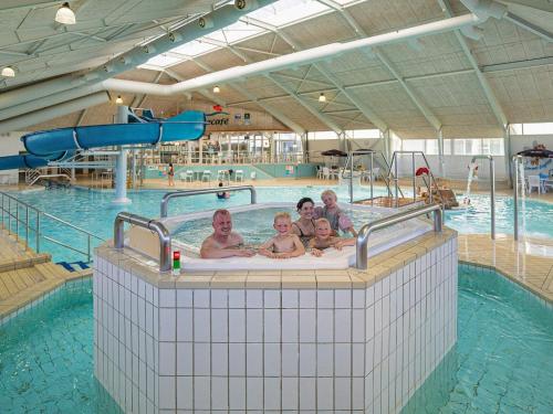 Huéspedes de 8 person holiday home on a holiday park in Løkken