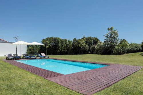 Bazén v ubytování Monte Girassol - The Lisbon Country House nebo v jeho okolí