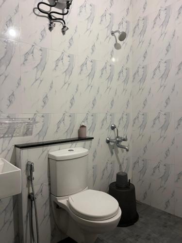 Ένα μπάνιο στο Lago Luxe Inn