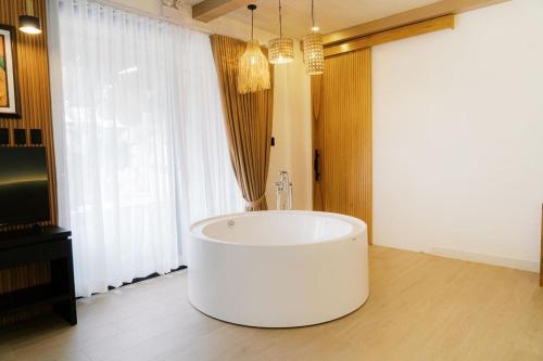 Φωτογραφία από το άλμπουμ του Villa Dalara σε Tagaytay