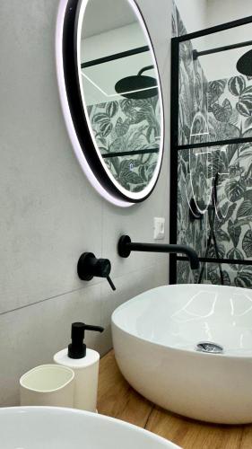 Ένα μπάνιο στο Fimicino House Stay