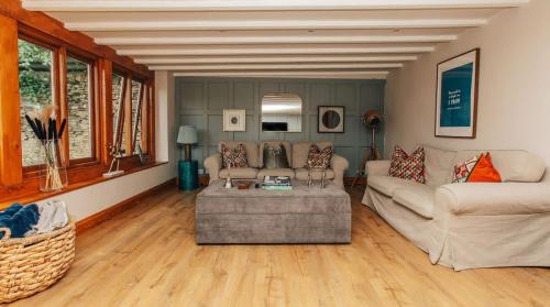 Χώρος καθιστικού στο The Little House Luxury Cotswolds Stunning Views