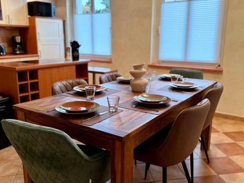 Fotografie z fotogalerie ubytování Premium Ferienwohnung in zentrumsnaher Stadtvilla v destinaci Sondershausen