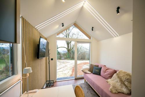 TV a/nebo společenská místnost v ubytování Tiny House im Schwarzwald-Natur, Ruhe & Erholung