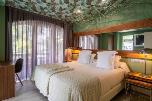 Hotel Cuevas - Adults Only — Photo of the whole room