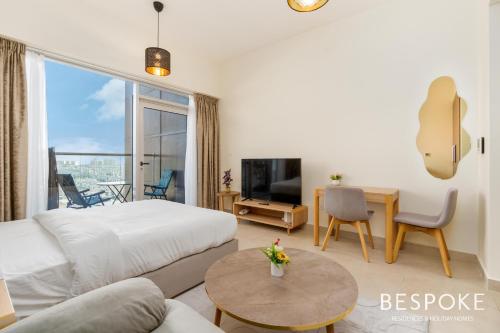 Bespoke Holiday Homes - Cozy Modern Studio in Samia by Azizi
