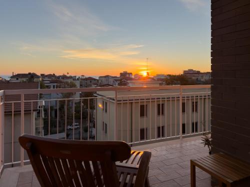 Μπαλκόνι ή βεράντα στο Terrazza vista mare-Parcheggio gratuito -3Min A14 -Mastrangelo Beach