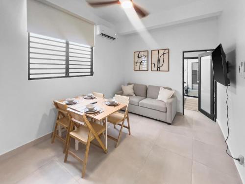 Casa Monseñor 3 Centric Apt for 4 in San Juan