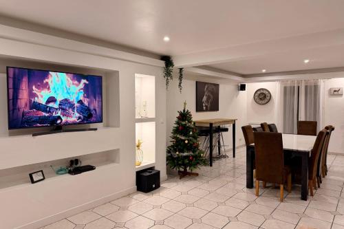 Μια τηλεόραση ή/και κέντρο ψυχαγωγίας στο Clos des chênes