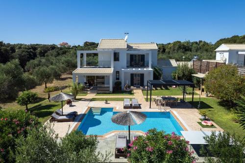 Villa Carreta by PosarelliVillas