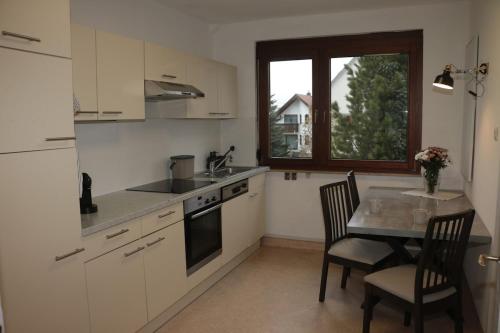 Η κουζίνα ή μικρή κουζίνα στο Charmantes Bauernhaus mit modernem Komfort