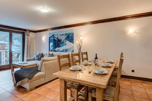 Apartment Kitson, Alpes Agency, Chamonix, Sleeps 6