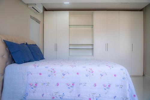 Cama o camas de una habitación en Pousada Sousa Residencial Qrt1