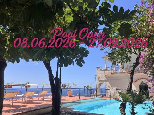 Swimmingpoolen hos eller tæt på Villa Carmela