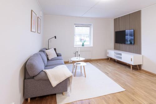 Easy Livin' Apartment Hotel