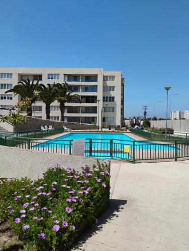 Bazén v ubytování DEPARTAMENTO AVENIDA PACIFICO. SECTOR PUERTA DEL MAR nebo v jeho okolí