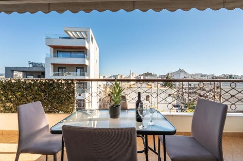 Μπαλκόνι ή βεράντα στο Houseloft Kalamaria Skyview