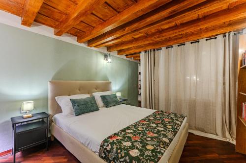 Santa Croce Historic Home - Authentic Florence
